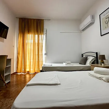 El Greco Apartment, In Town, Steps From The - No 6